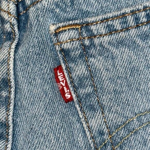 Levi's 501 Women's High-Rise Distressed Cutoff Denim Shorts Size 25 - Picture 7 of 14